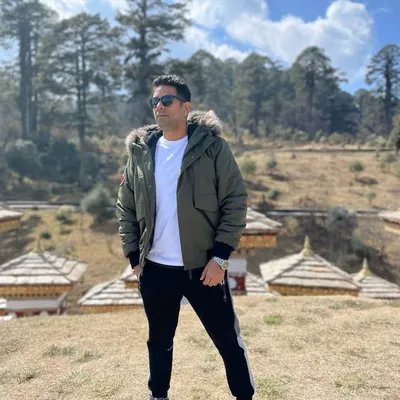 Abhishek Mantri profile