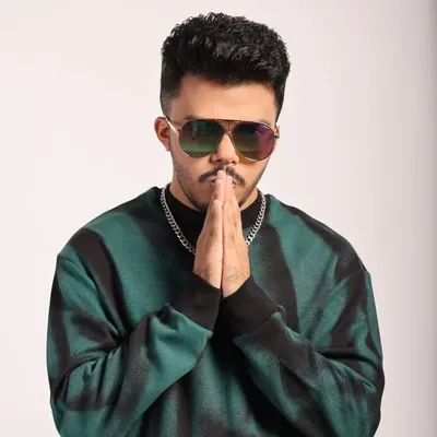 DJ Hardik profile
