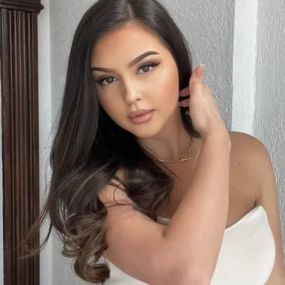 Djellza Isma | Pro Make-Up Artist profile