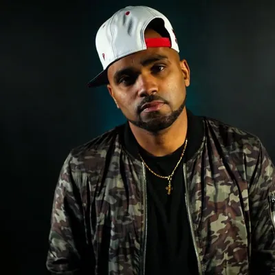 DJ iLLEST | CHICAGO | TRAVELING DJ DRUMMER profile