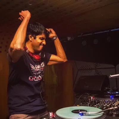 DJ KAVE profile