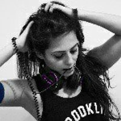 Neyha Tolani profile