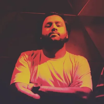 NIKHIL V Wadhwa profile