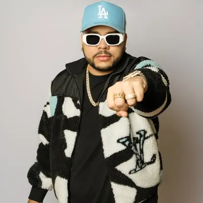 Dj sencillo profile
