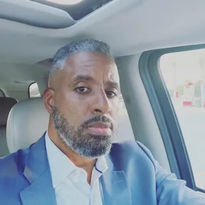 Brett Skinner profile