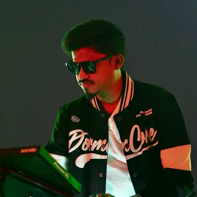 Dj Sparrow profile