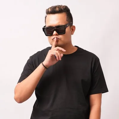 Dj Ujjval profile