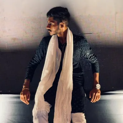 Divyesh profile