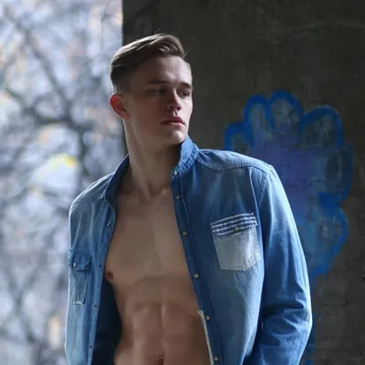 Denis Vlasov profile