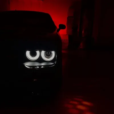 Dodge Challenger Hellcat profile