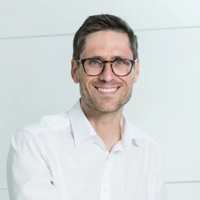 Dr. med. Dr. rer. pol. Tobias Weigl profile
