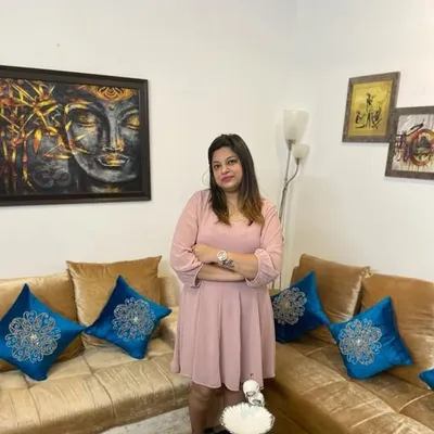 Dolly pokhriyal, professional MUA profile