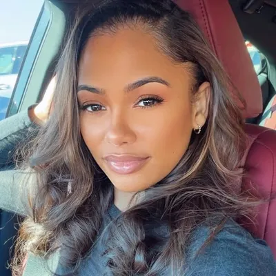DOMINIQUE profile