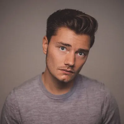 Dominik profile
