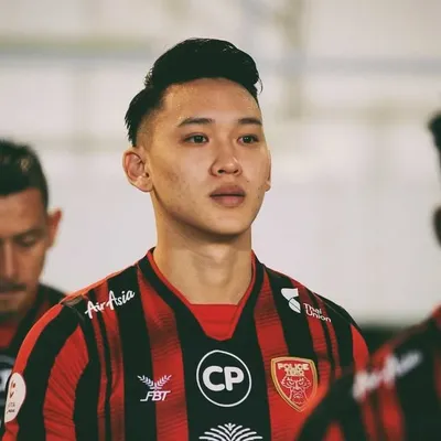 Dominic Tan J J profile