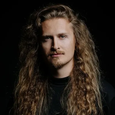 Dominik profile
