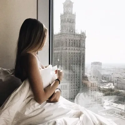Dominika | minimal fashion | content creator profile