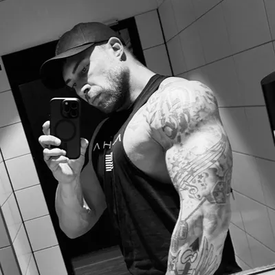 Dommy Dean profile