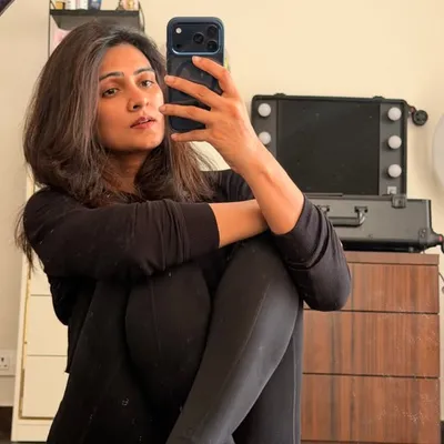 Jaya Mundhra~Makeup Artist & Educator profile