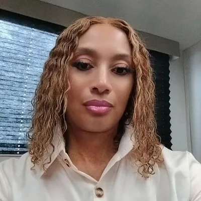 Donya Johnson☀️ profile