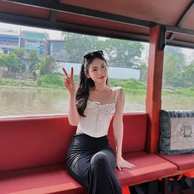 DORA TENG profile