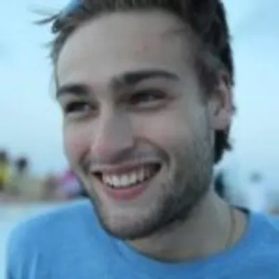 Douglas Booth profile