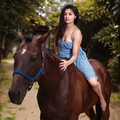 DrAanya Bora profile