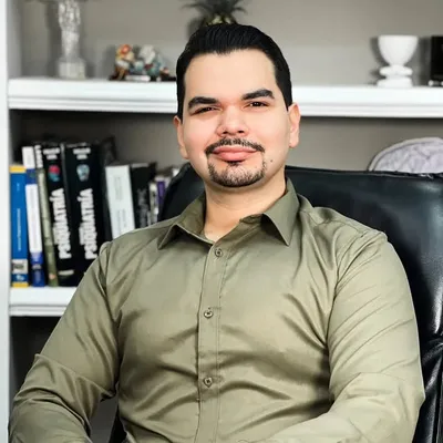 Dr. Eduardo Villalobos | Médico Psiquiatra | Máster en Demencias profile