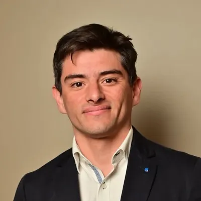 Dr. Gustavo Bravo Cordero profile
