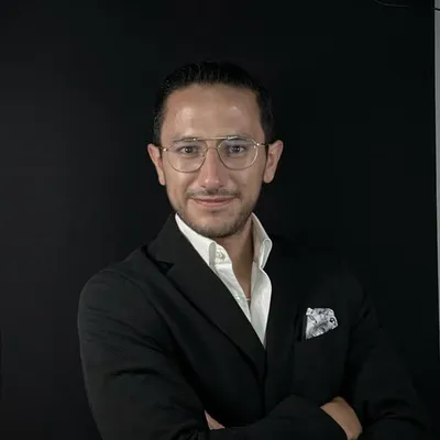 Dr. Jorge Reyes | Rinoplastia profile