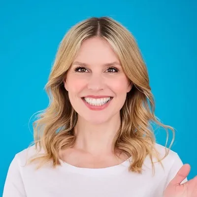 Dr. Julia Fischer profile