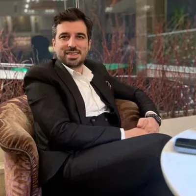 دکتر محمدحسین نظری | مربی توسعه فردی و بیزینس | مدیران عالی profile