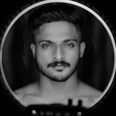 Naveen K Razak
