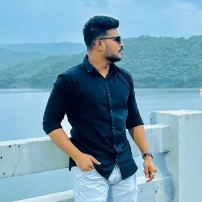 DR. ROSHAN CHAUHAN🩺 profile