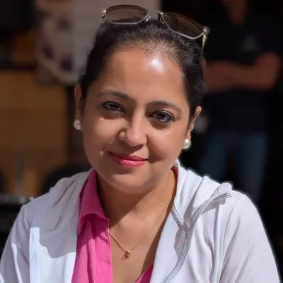 Dr.Shalini Singhal profile