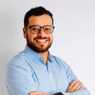 Dr. Roberto Somocurcio profile