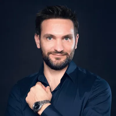*Dr. Fernando Felice* profile