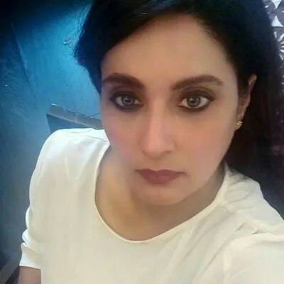 Dr Poonam Tiwari profile