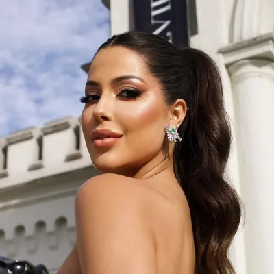 Laís Caldas profile