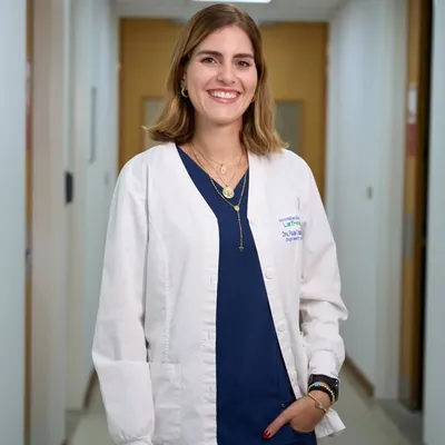 Dra. Paula Colmenares G. ~ Cirugía Digestiva profile