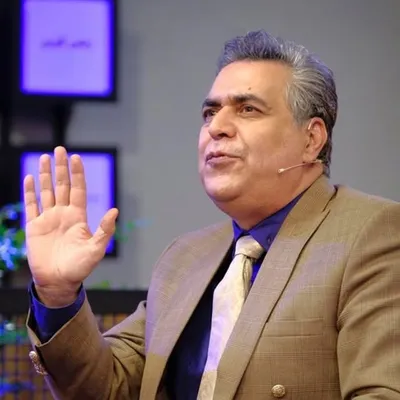 Ahmad Hellat profile