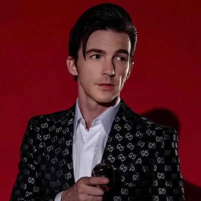 Drake Bell profile