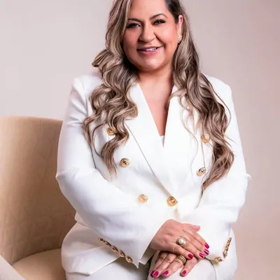Dra. Kelinn Avelar profile