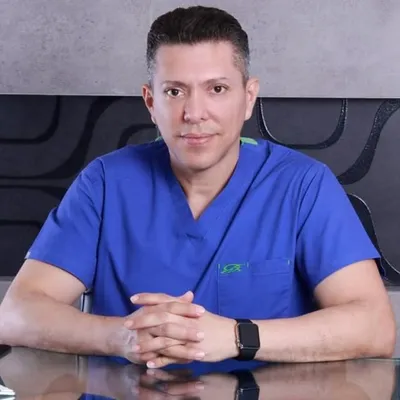 Dr. Alejandro Nájar profile