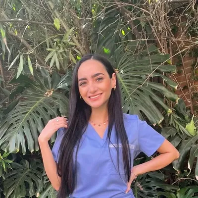 Dra Nicole Mackintoy | Otorrinolaringología profile