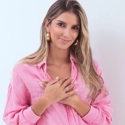 Dra Pilar Hoyos | Pediatra profile