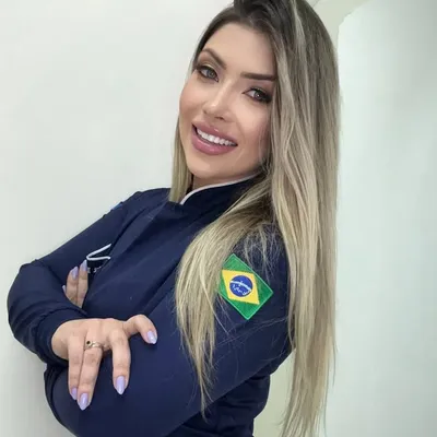 Dra Tainara Silveira | Cirurgiã-Dentista profile