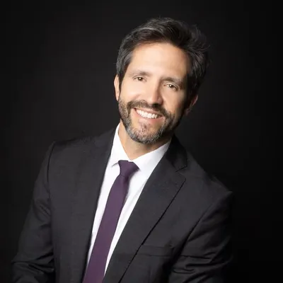 Dr. Bernardo Magacho profile