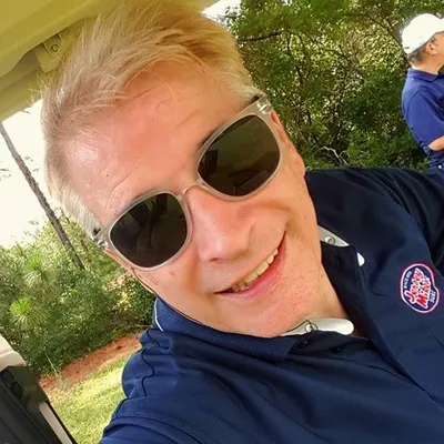 Dr. Derrick Lee profile