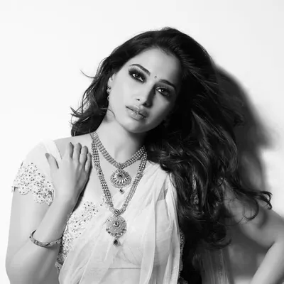 Tamannaah 🖤 Aathavan profile
